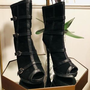 Shoedazzel Anklet Boots… Size 6